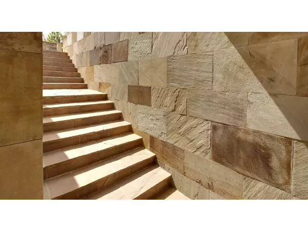 schody z piaskowca indyjskiego