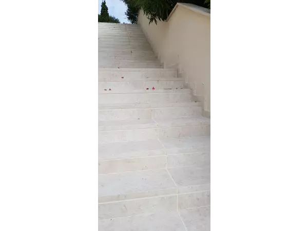 płytki na schody zewnętrzne