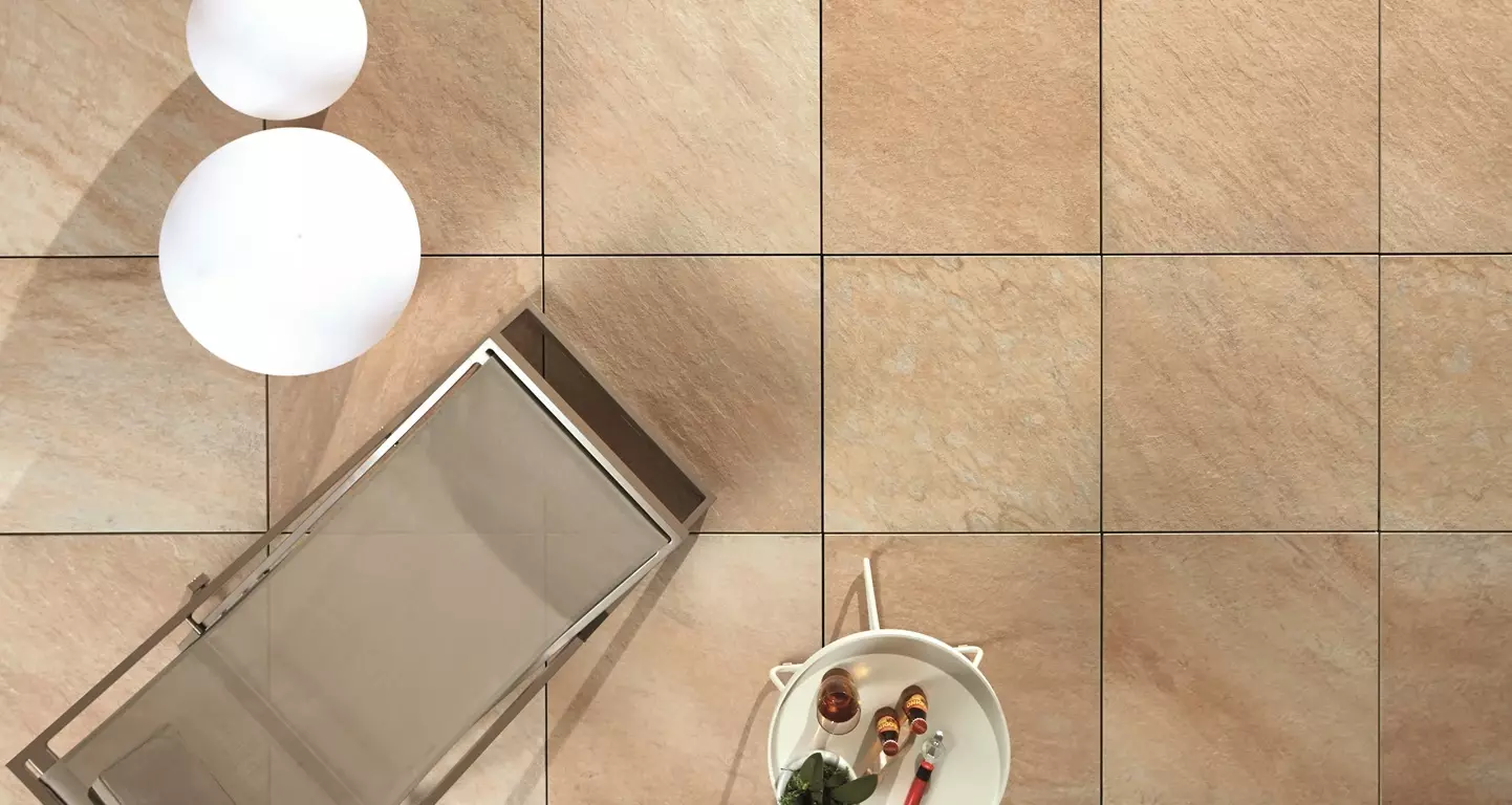 Płytka odwzorowująca kwarcyt na taras i balkon1442