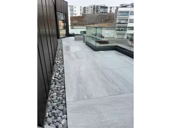 płytka wielkoformatowa 120x240 na tarasie